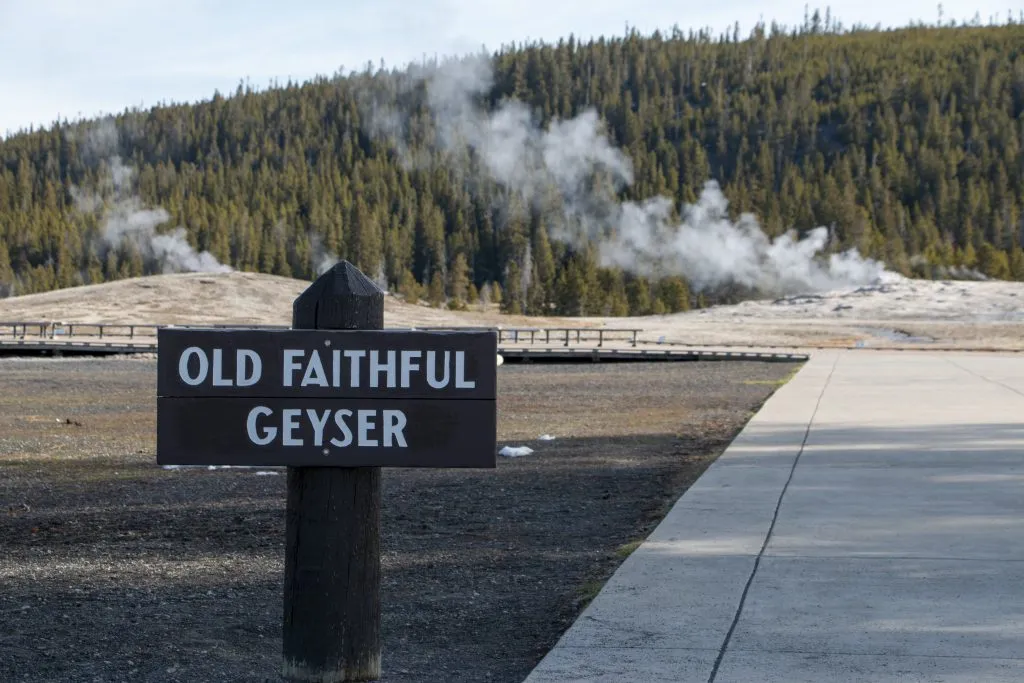 post-How to Get to Yellowstone National Park: The Complete Travel Guide 2025