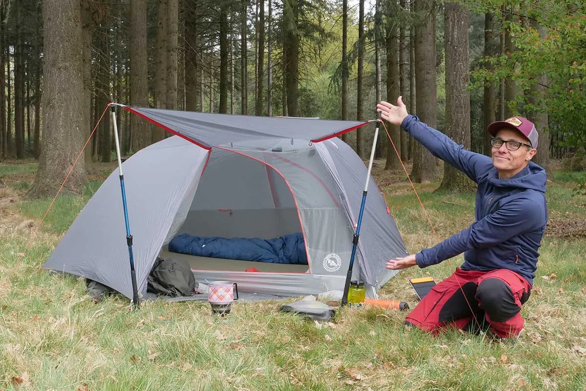 Big Agnes Copper Spur tent showing setup process and features